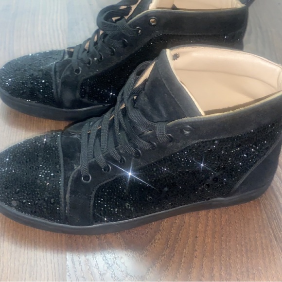 Black - Picture 1 of 4